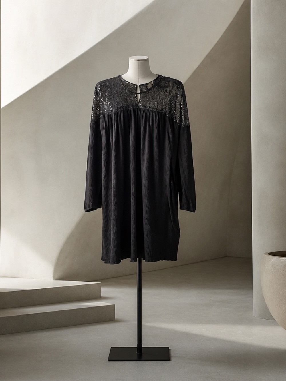 H&M - Picture 2 of 6